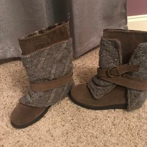 Muk luk winter sweater boots